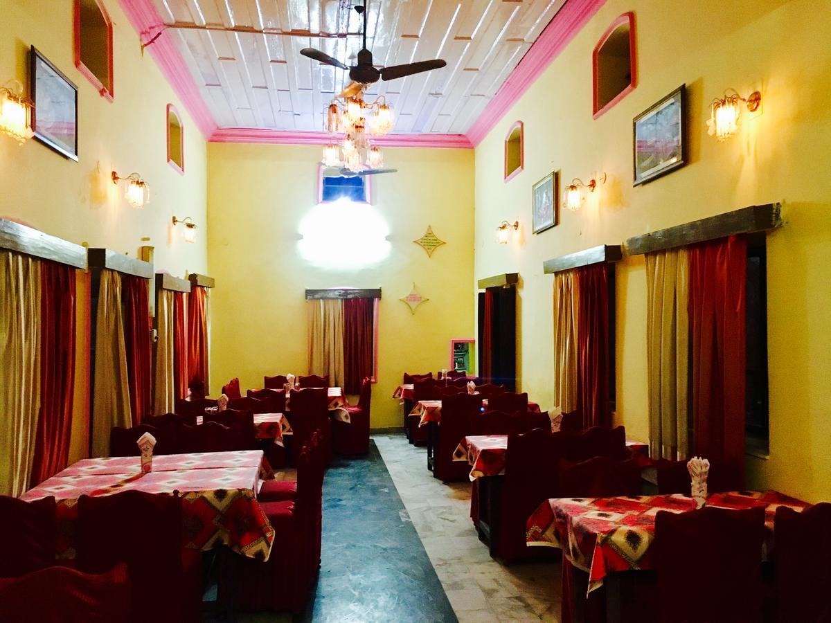 Hotel Heritage Sanyam Nāhan Buitenkant foto