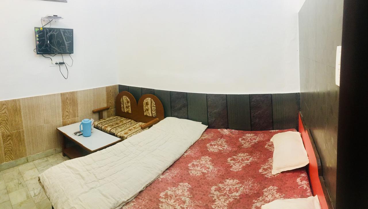 Hotel Heritage Sanyam Nāhan Buitenkant foto