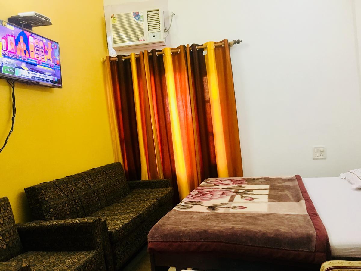 Hotel Heritage Sanyam Nāhan Buitenkant foto
