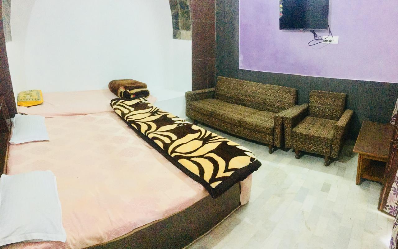 Hotel Heritage Sanyam Nāhan Buitenkant foto