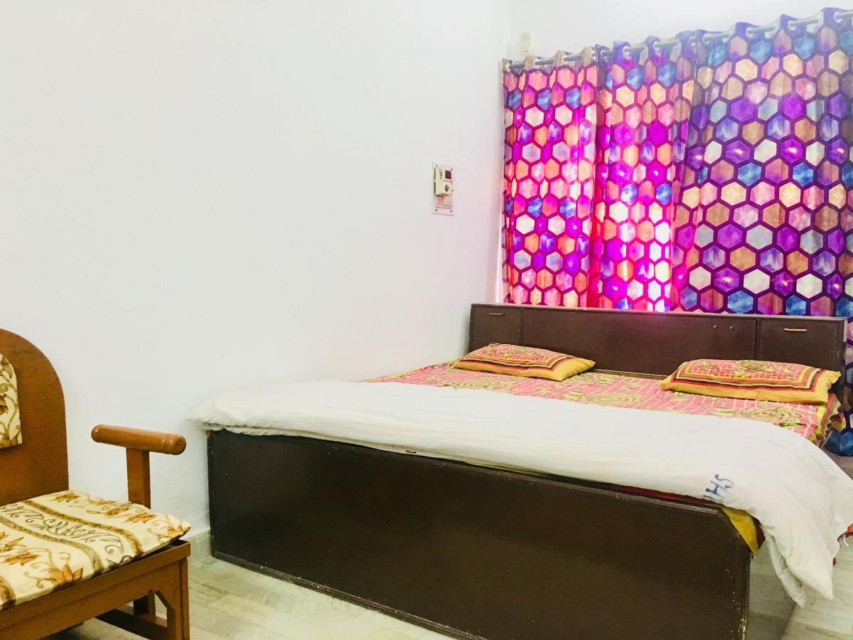 Hotel Heritage Sanyam Nāhan Buitenkant foto