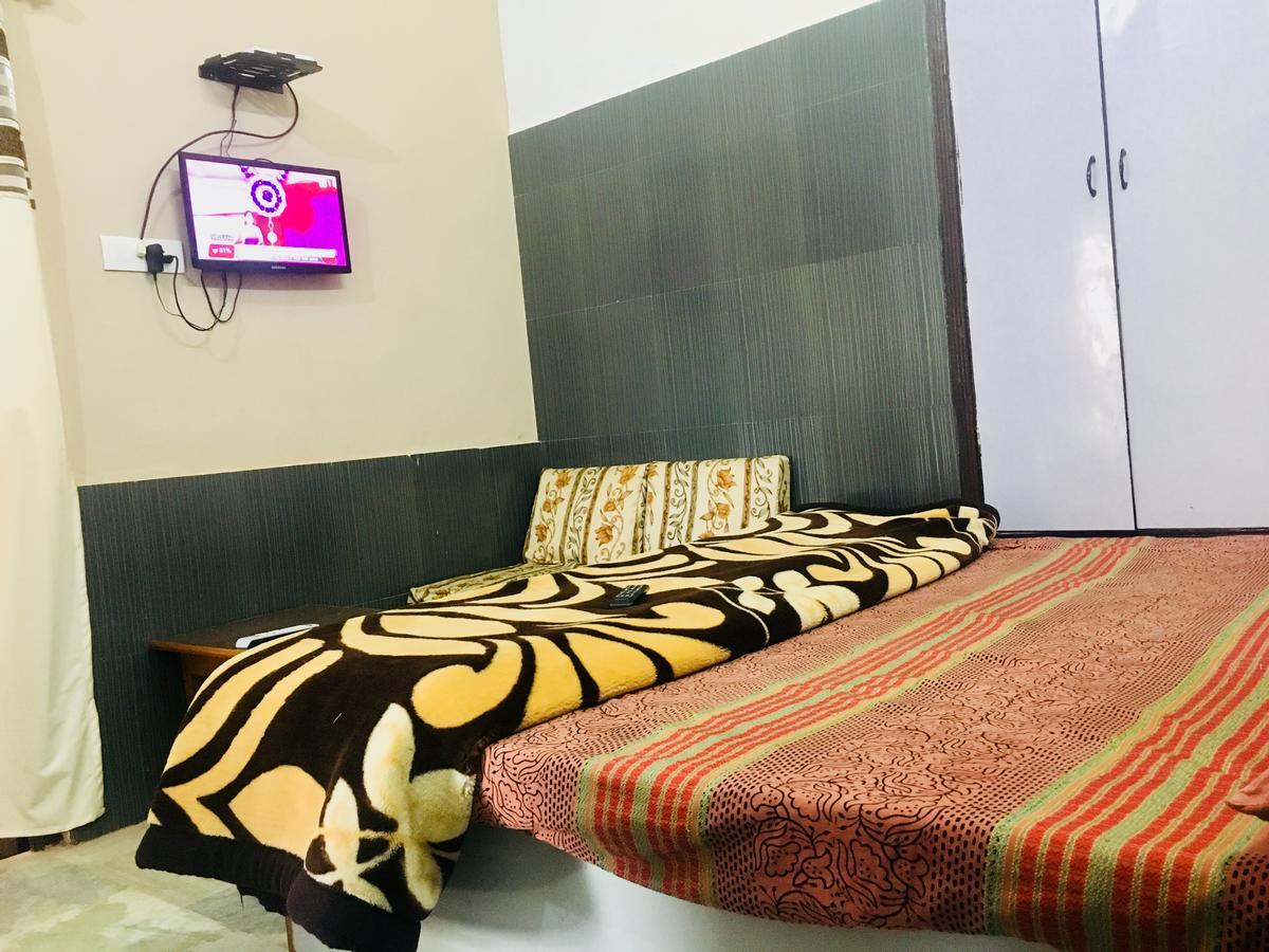 Hotel Heritage Sanyam Nāhan Buitenkant foto