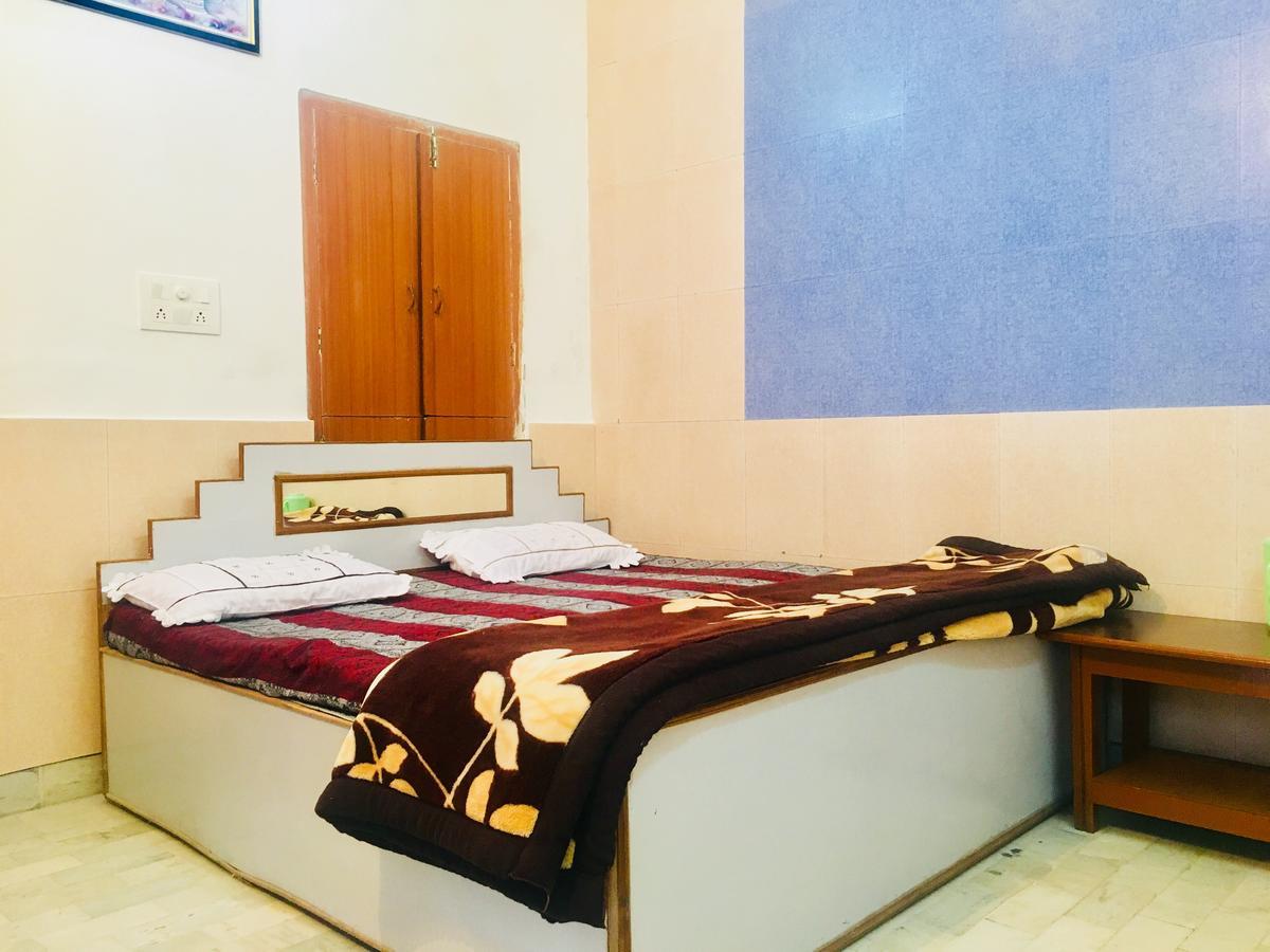 Hotel Heritage Sanyam Nāhan Buitenkant foto
